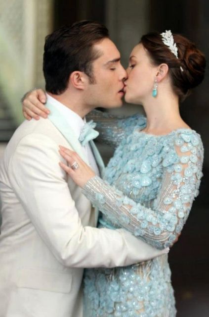 Θυμόμαστε τα 22 ωραιότερα νυφικά της τηλεόρασης